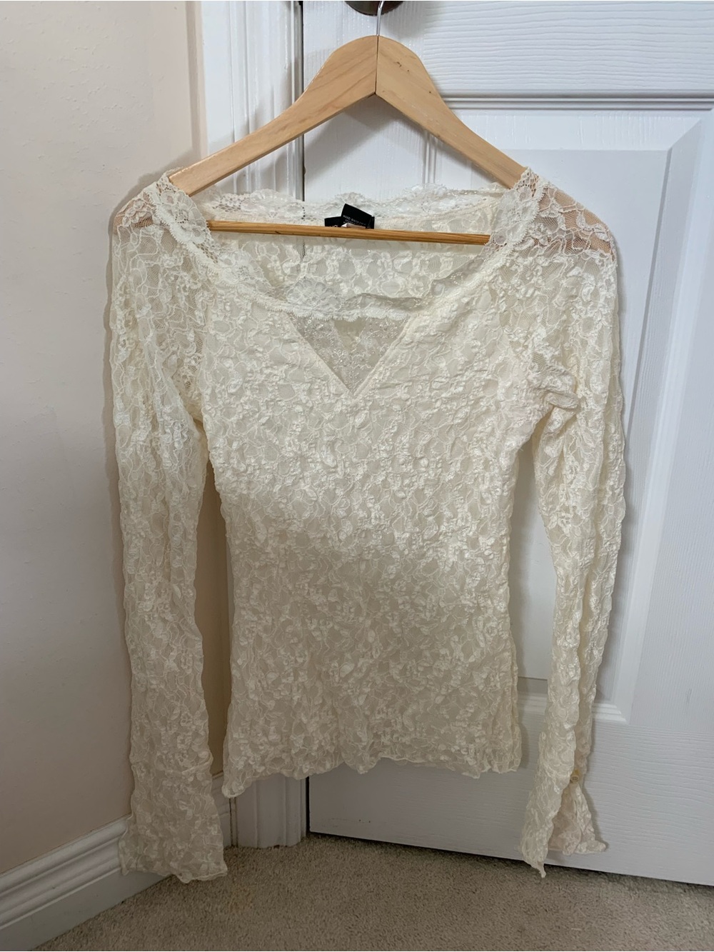 Moda International Cream Lace Long-Sleeve V-Neck Top